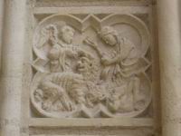 Lyon, Cathedrale St-Jean apres renovation, Portail, Plaque gravee (3)